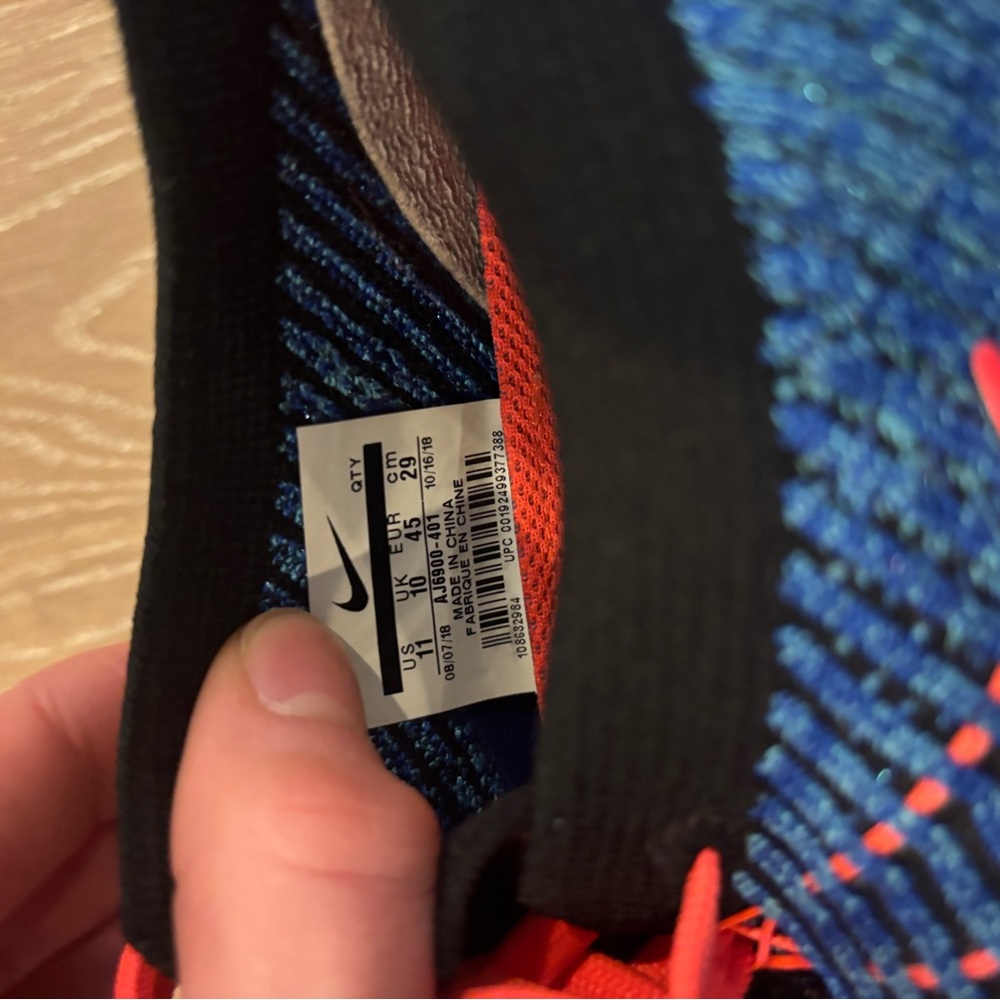 EUC Nike Air VaporMax Flyknit 3 in Blu Fury/Bright Crimson 11 - Picture 4 of 6